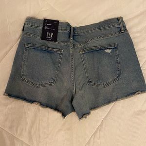 GAP 3” SHORT NWT Size 12/31 Stretch Mid Rise